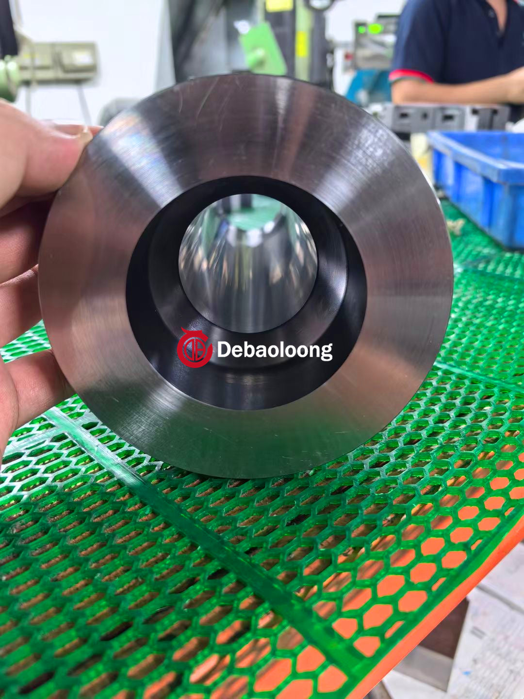 High-end machining for customized parts in various materials, equipment molds, metal-plastic CNC machining center_Debaolong